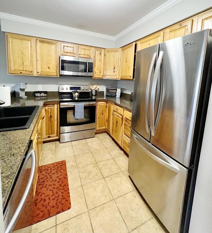 Adventure Awaits Aparthotel Beech Mountain Bagian luar foto