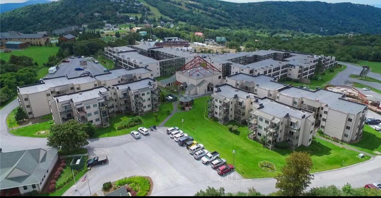 Adventure Awaits Aparthotel Beech Mountain Bagian luar foto