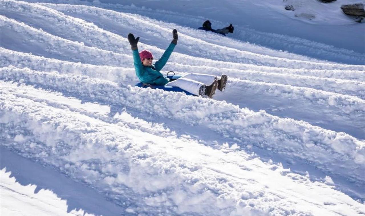 Adventure Awaits Aparthotel Beech Mountain Bagian luar foto